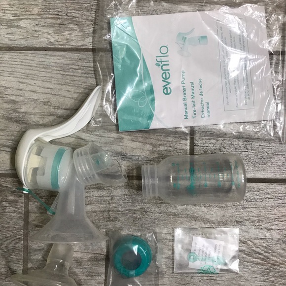 Breast Milk Collections-Shells,Container, Pump,Pad - Picture 7 of 10